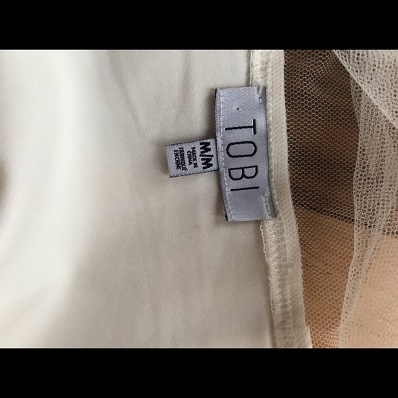 White tobi dress with mesh back (M) - Picture 5 of 6